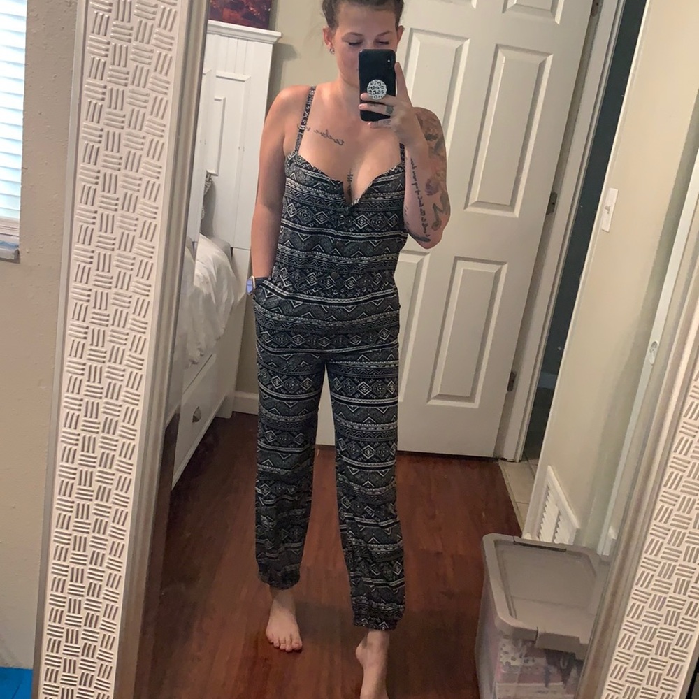 2b Bebe pants romper / jumpsuit